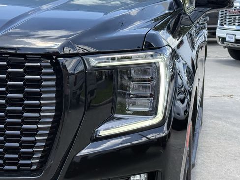 Used 2024 GMC Yukon Denali RWD image 11