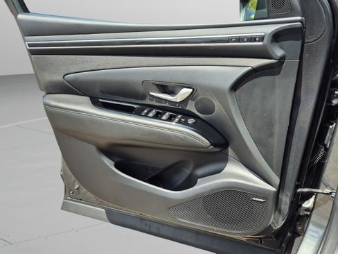 Certified 2023 Hyundai Tucson Limited AWD/4WD image 25