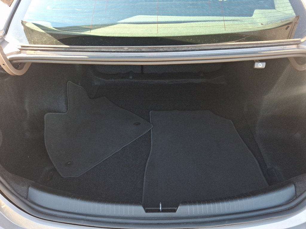 Used 2025 Chevrolet Malibu LT FWD image 18
