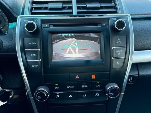 Used 2015 Toyota Camry SE FWD image 22