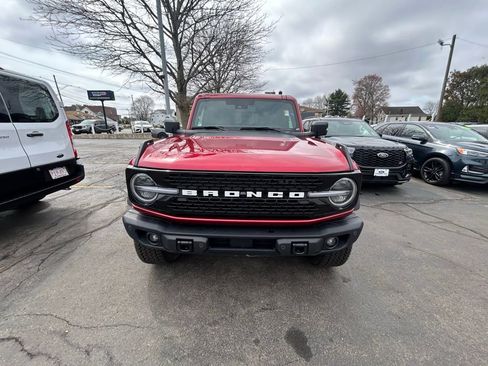 Used 2025 Ford Bronco Badlands AWD/4WD image 2