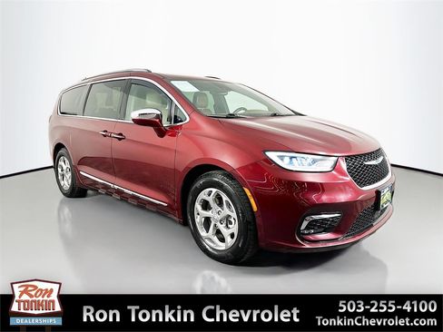 Used 2021 Chrysler Pacifica Limited image 1