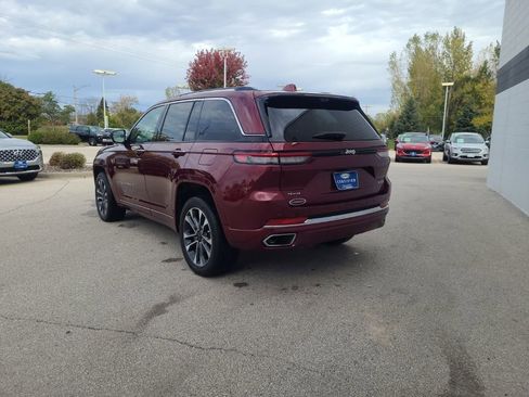 Used 2022 Jeep Grand Cherokee Overland w/ Luxury Tech Group IV image 4