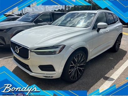 Used 2021 Volvo XC60 T6 Momentum w/ Premium Package