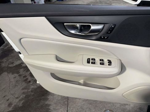 Used 2023 Volvo V60 B5 Cross Country Plus w/ Climate Package image 20