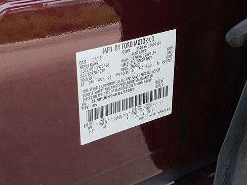 Used 2019 Lincoln Nautilus Select image 33