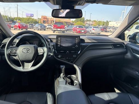 Used 2021 Toyota Camry SE w/ Convenience Package FWD image 33