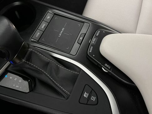 Certified 2022 Lexus UX 250h w/ Premium Package AWD/4WD image 15