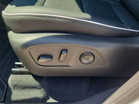 New 2026 Buick Enclave Sport Touring w/ Power Package FWD image 19