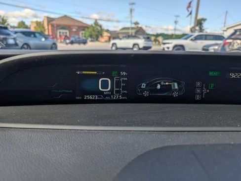Used 2017 Toyota Prius Prime Advanced FWD image 22
