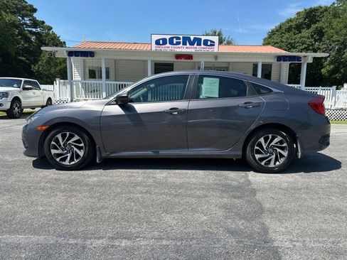 Used 2017 Honda Civic EX image 4