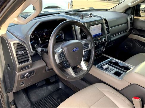 Certified 2021 Ford Expedition Max XLT image 17