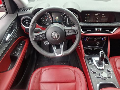 Used 2020 Alfa Romeo Stelvio RWD image 21