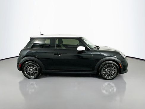 Certified 2025 MINI Cooper S image 4