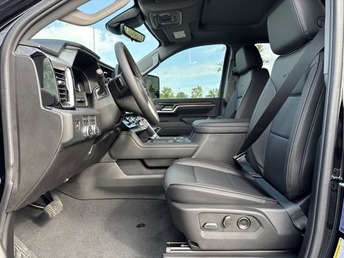 New 2025 GMC Sierra 2500 Denali w/ Denali Reserve Package image 16