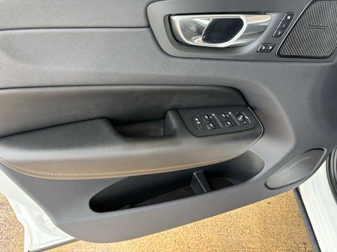 Used 2019 Volvo XC60 T5 R-Design w/ Protection Package Premier image 15