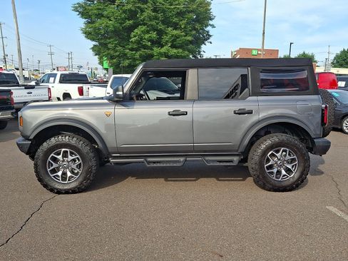 Used 2024 Ford Bronco Badlands AWD/4WD image 7