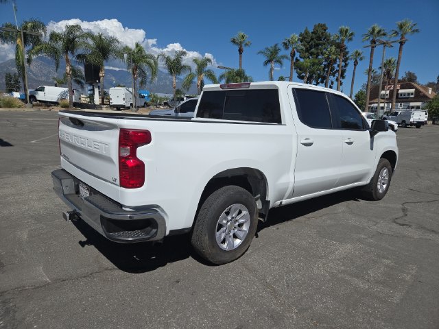 Used 2025 Chevrolet Silverado 1500 LT w/ Convenience Package II RWD image 3