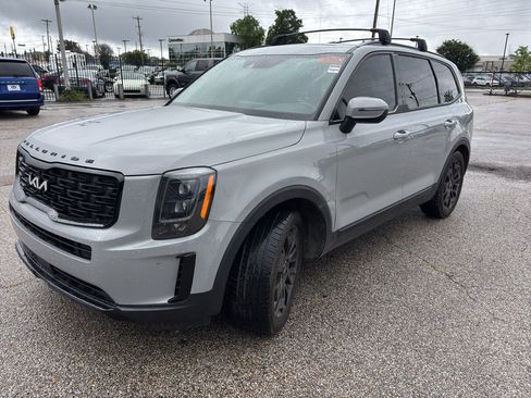 Used 2022 Kia Telluride EX w/ EX Premium Package AWD/4WD image 2