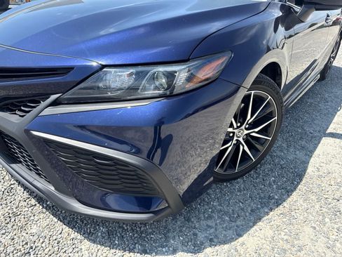 Used 2021 Toyota Camry SE FWD image 9