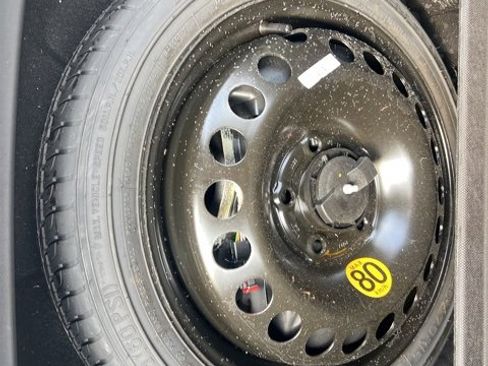 Used 2024 Buick Encore GX Sport Touring w/ Experience Buick Package image 23