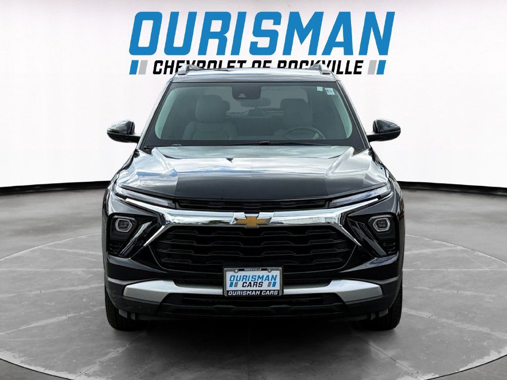Used 2025 Chevrolet TrailBlazer LT AWD/4WD image 8