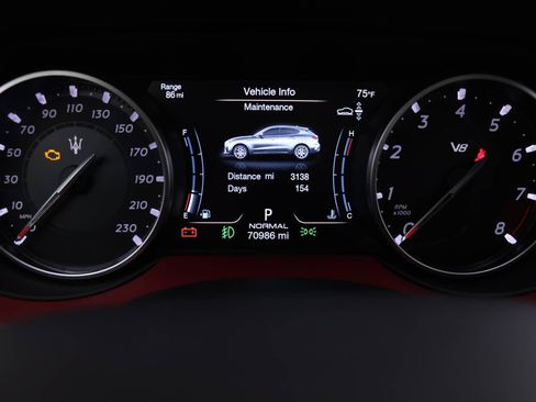 Used 2021 Maserati Levante GTS AWD/4WD image 11