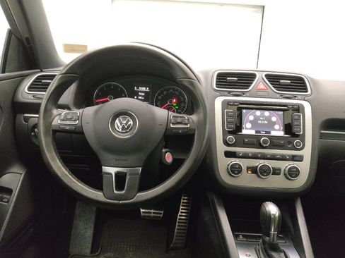 Used 2014 Volkswagen Eos FWD image 22