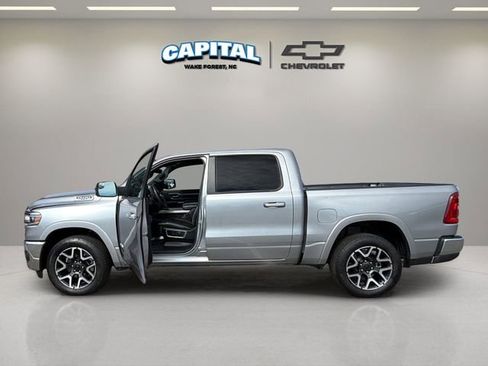 Used 2025 RAM 1500 Laramie AWD/4WD image 13