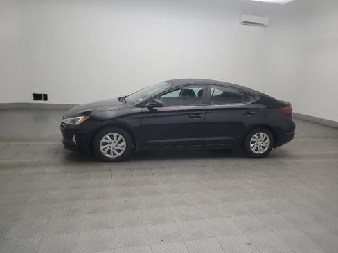 Used 2020 Hyundai Elantra SE w/ Cargo Package (C1) FWD image 2