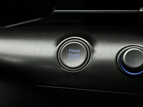 Used 2025 Hyundai Kona SEL image 29