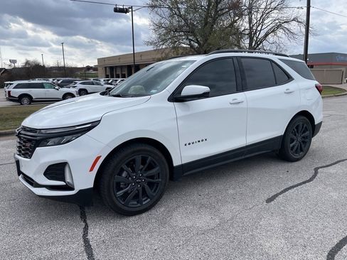 Used 2024 Chevrolet Equinox RS w/ RS Leather Package image 4