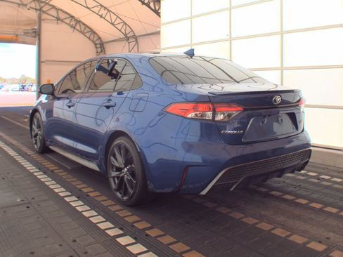Used 2021 Toyota Corolla SE w/ SE Premium Package FWD image 6