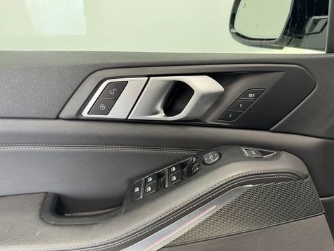 Used 2019 BMW X5 xDrive40i w/ M Sport Package image 34
