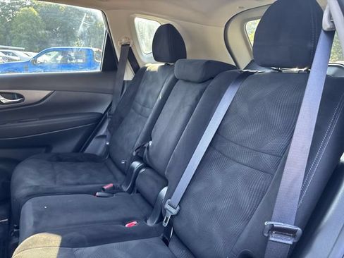 Used 2016 Nissan Rogue SV w/ SV Moonroof Package FWD image 22