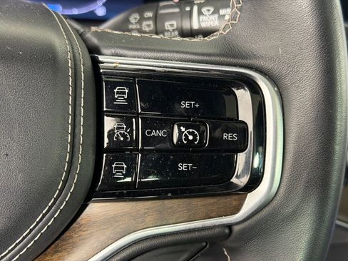 Used 2023 Jeep Grand Wagoneer Series II image 28