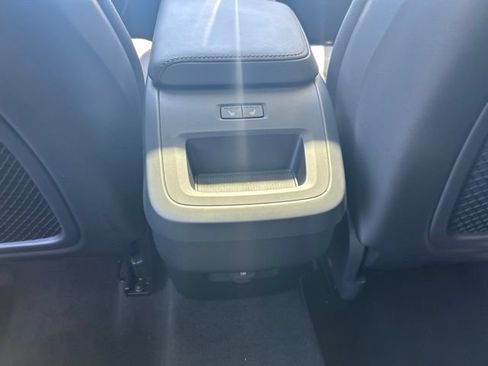 Certified 2025 Volvo XC60 B5 Plus AWD/4WD image 18