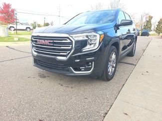 Used 2024 GMC Terrain SLT video 1