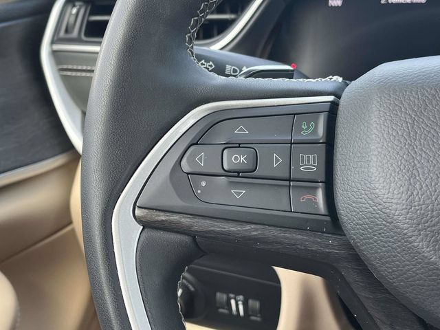 Used 2023 Jeep Grand Cherokee Limited w/ Black Appearance Package RWD image 27