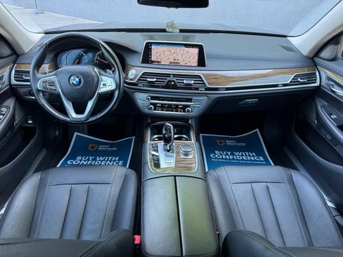 Used 2017 BMW 740i RWD image 18