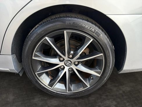 Used 2017 Toyota Camry XSE w/ Moonroof Package FWD image 40