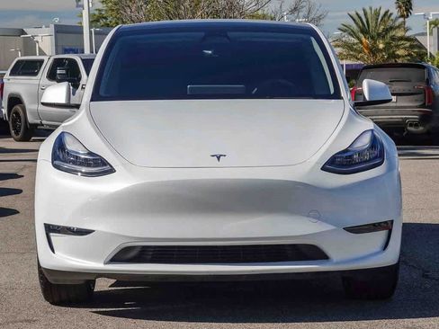 Used 2023 Tesla Model Y Long Range image 2
