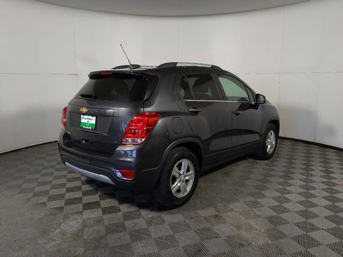 Used 2020 Chevrolet Trax LT w/ LPO, Cargo Package FWD image 9