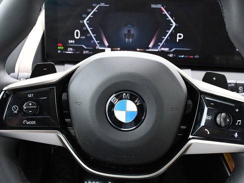 Certified 2025 BMW X3 xDrive30i w/ Convenience Package image 12