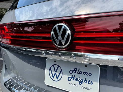 New 2026 Volkswagen Atlas SE image 15
