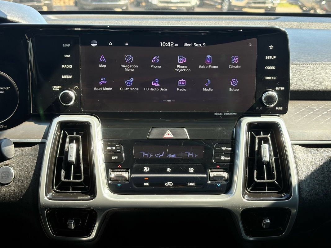 Used 2023 Kia Sorento SX AWD/4WD image 19