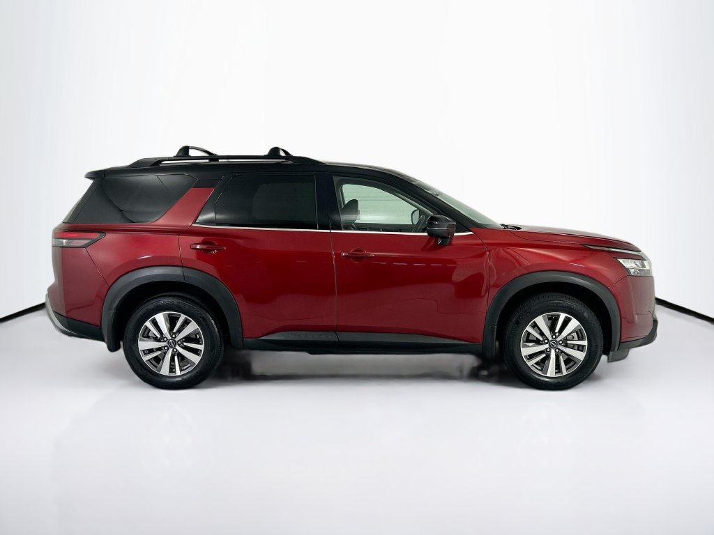 Used 2023 Nissan Pathfinder SL FWD image 4