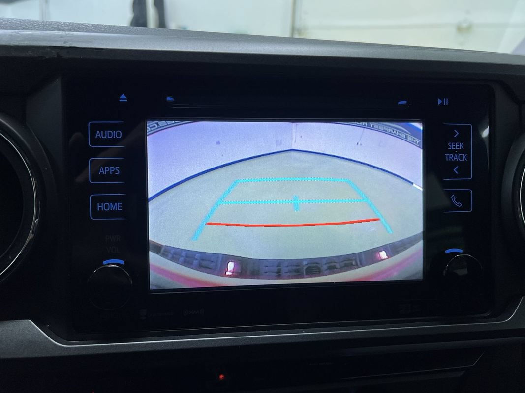 Used 2018 Toyota Tacoma TRD Sport AWD/4WD image 22