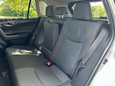 Used 2025 Toyota RAV4 XLE AWD/4WD image 14