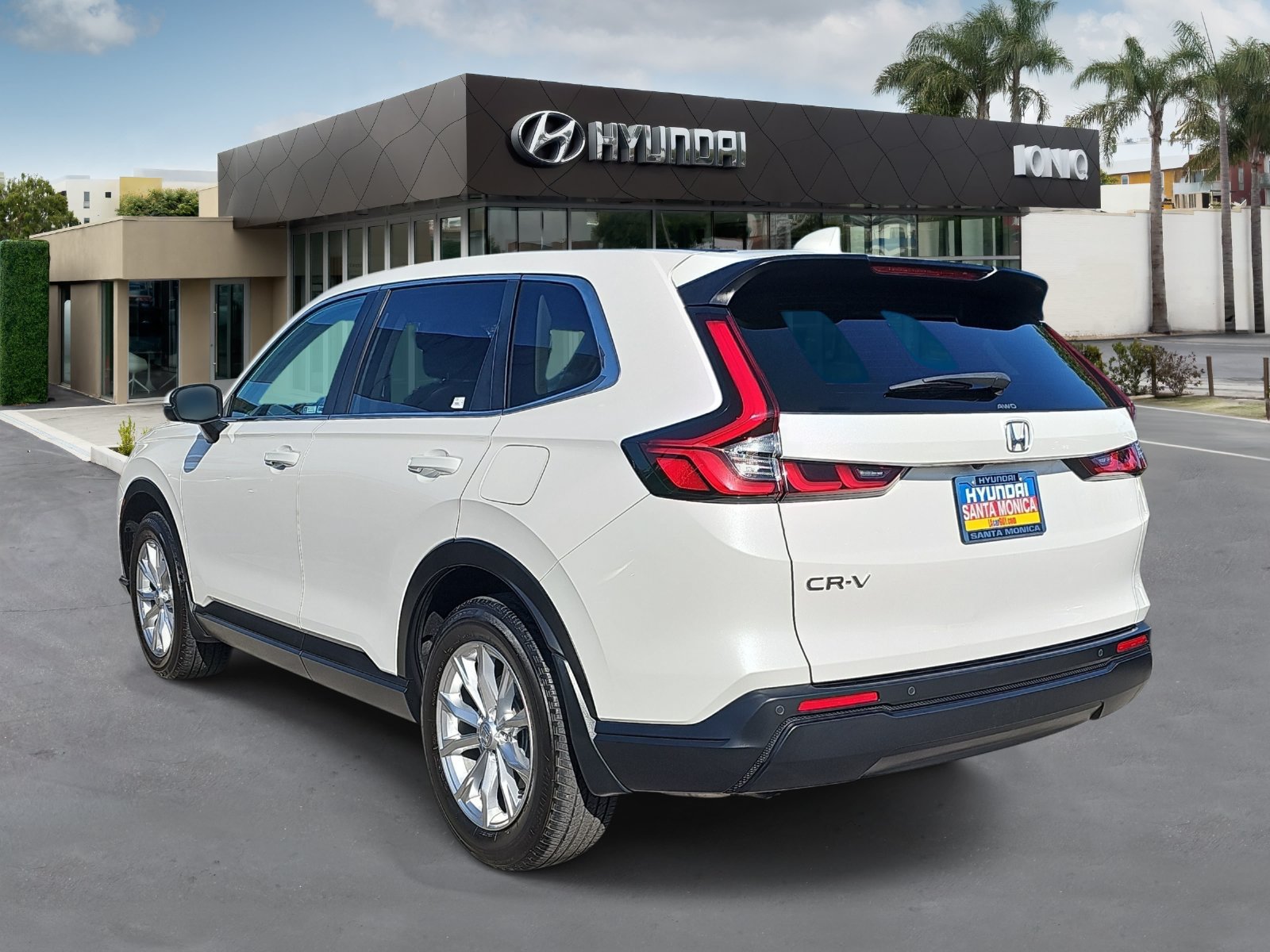 Used 2024 Honda CR-V EX-L image 5
